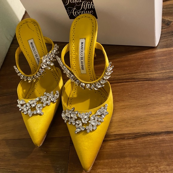 MANOLO BLAHNIK
Lurum 90 Satin Mule - Picture 5 of 5